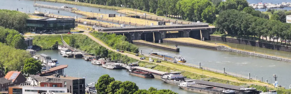 Infratechniek sluis brug 1600