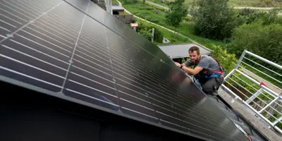 UV05015 Zonnepanelen 1880X